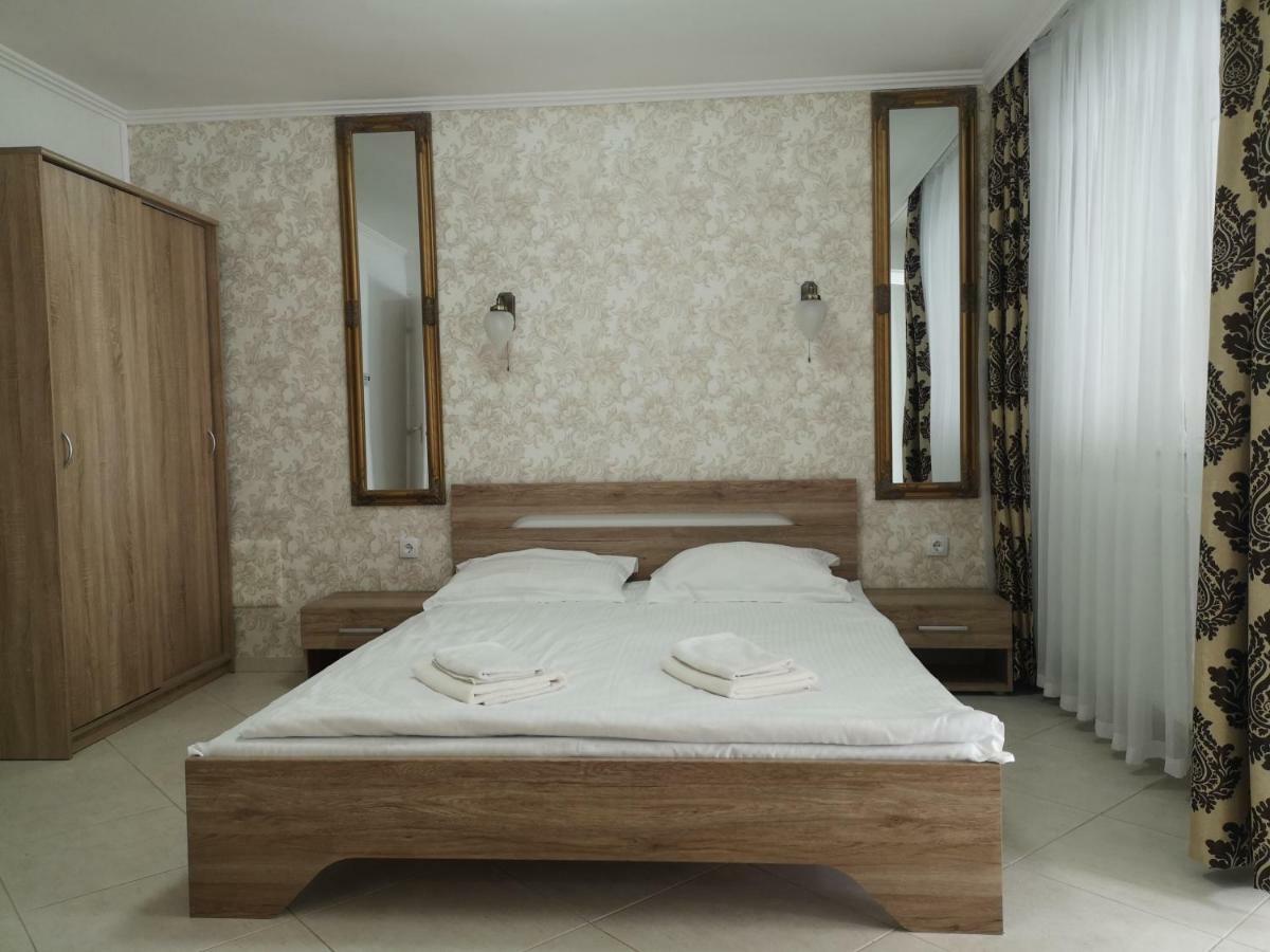 Panzio Status Apartment Hajduszoboszlo Bagian luar foto